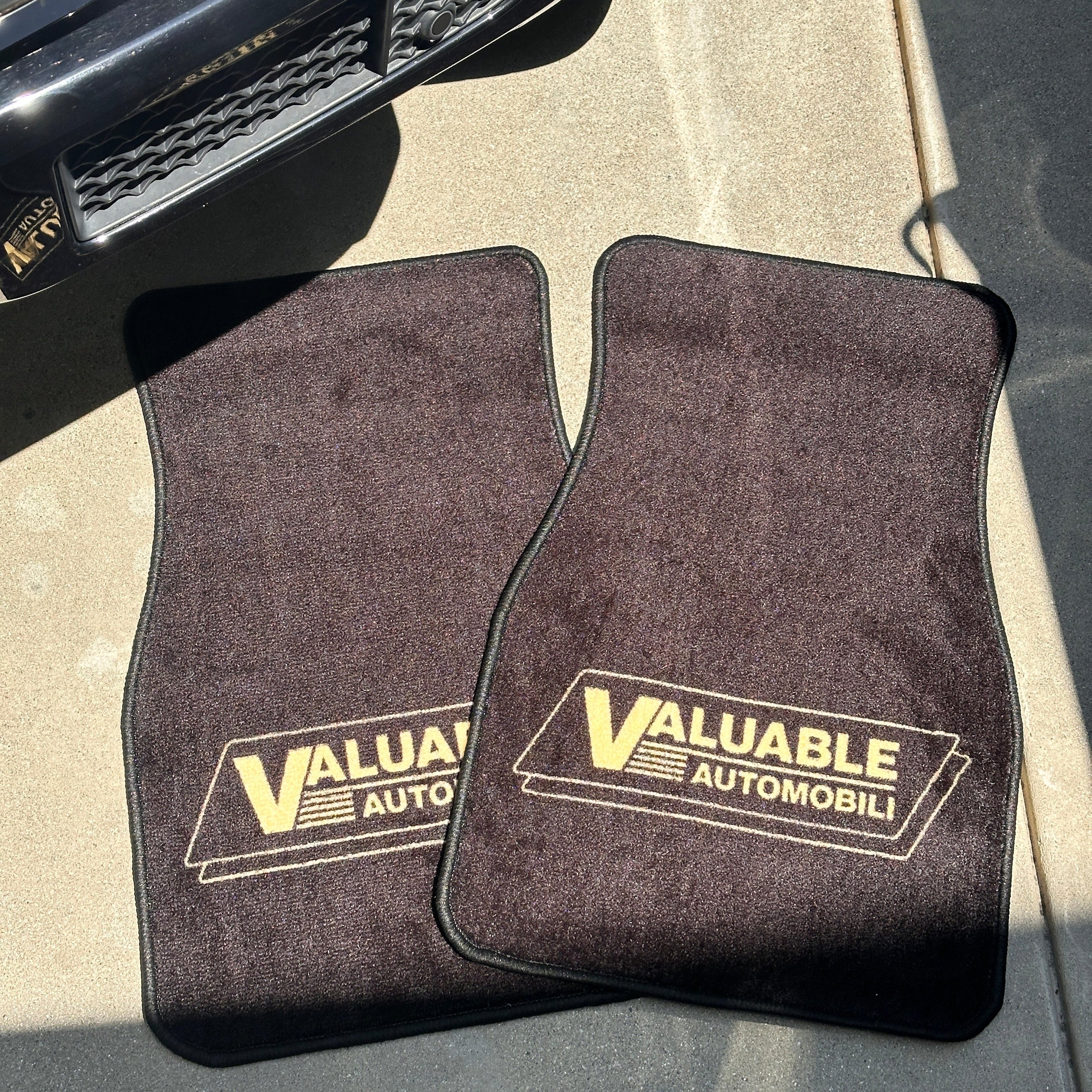 Automobili Car Mat Set - Black & Cream